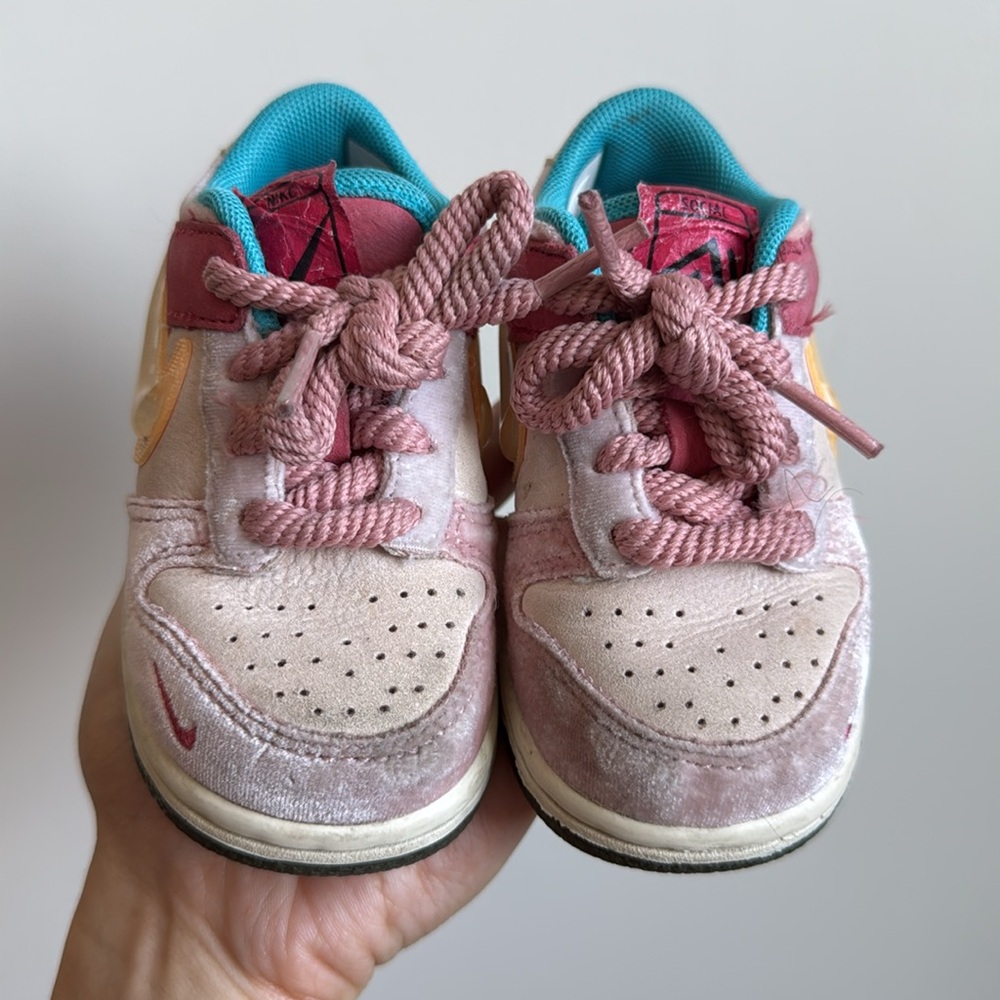 Social Status x Dunk Low TD 'Strawberry Milk' - Picture 4 of 11